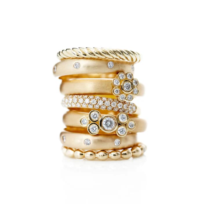 Alexandria ring, aflang roset